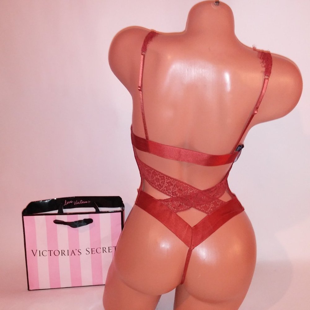 Victoria Secret Lingerie - Picture 5 of 7